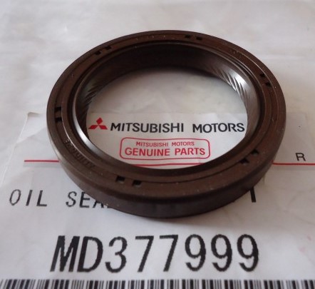 [OEM0316] اويل سيل كرنك لانسر بومه 1600 اصلى